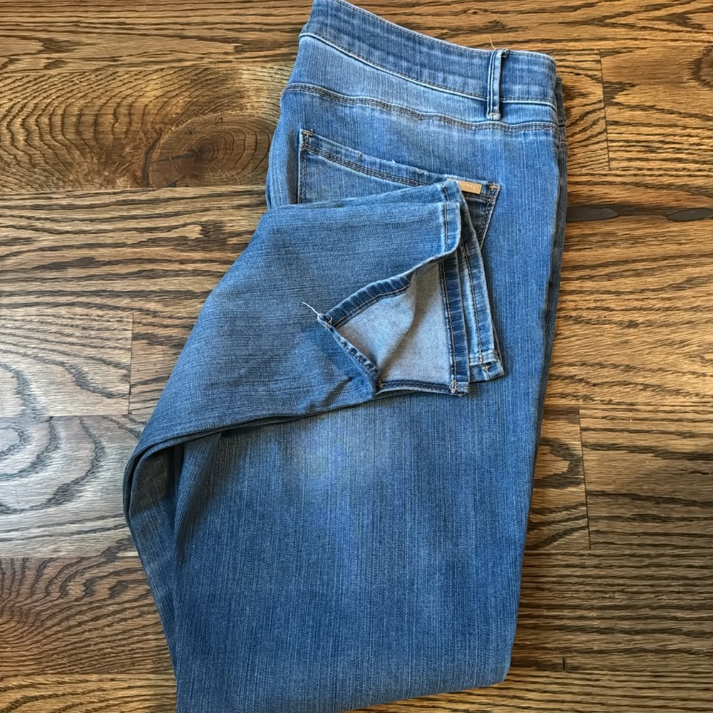 White House Black Market Slim jeans - Picture 3 of 4